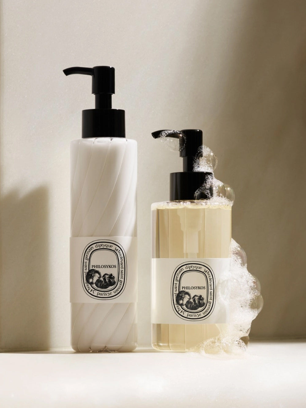 Πλύσιμο πηκτή για τα χέρια και το σώμα του σώματος