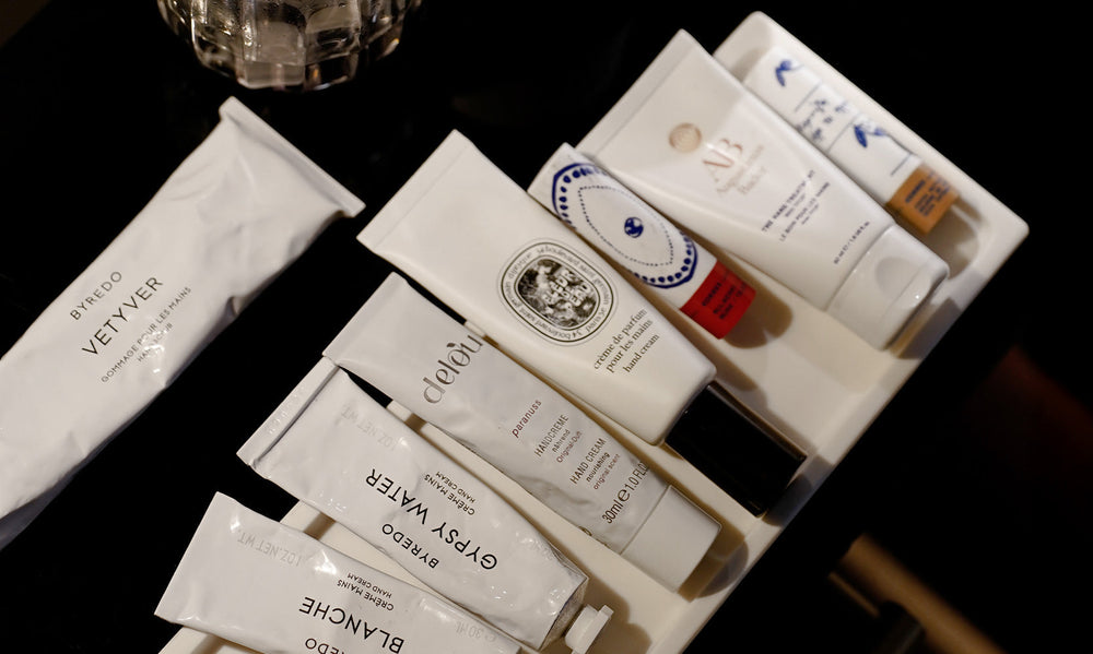 Sanfte Begleiter durch die kalte Jahreszeit. Hand- und Lippenpflege für Ihr Wohlbefinden.